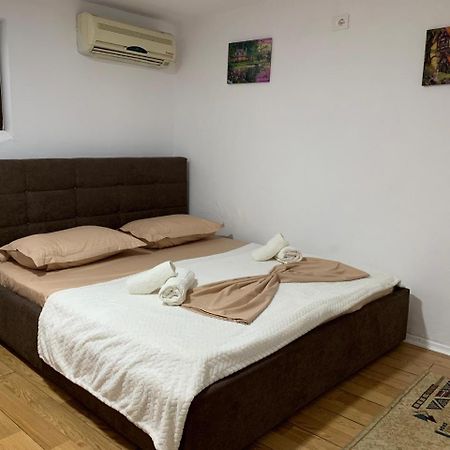 Guesthouse N&B 培拉特 外观 照片